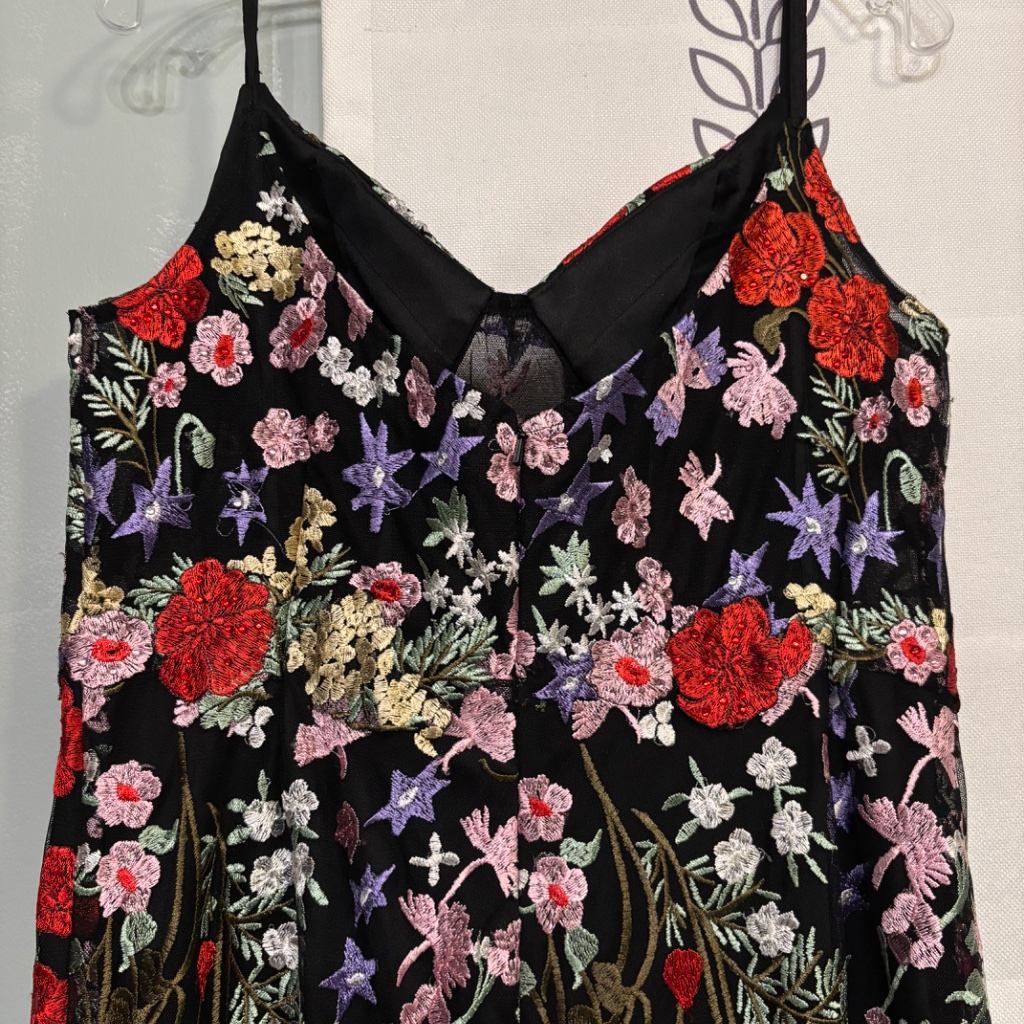 Mac Duggal Size 12 Embroidered Black Floral Maxi Gown,Sweetheart Neckline — image 3 of 8